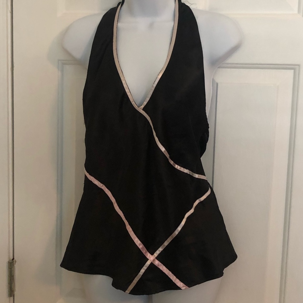 🌺3/$25🌺“Lavender” NWOT satiny halter top